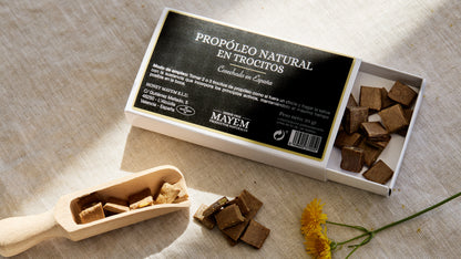 Propóleo natural en trocitos